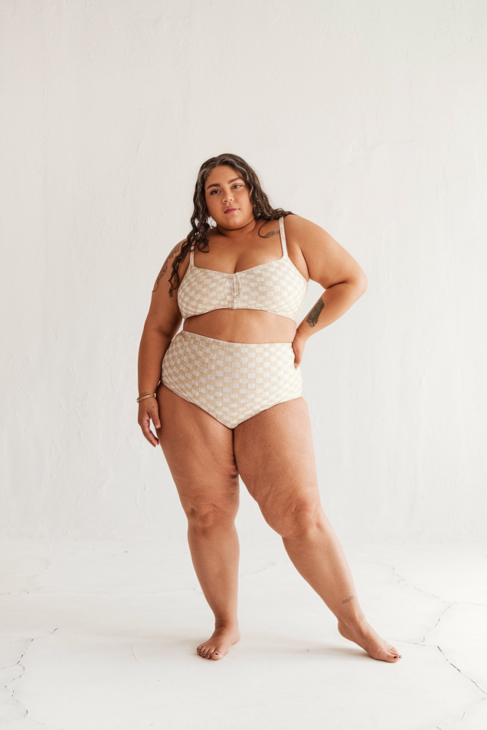 Curves & Confidence: The Hottest Plus Size Swimsuit Ideas for Summer 2025