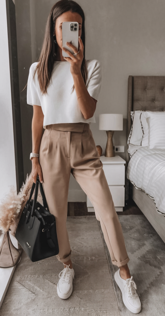 Effortlessly Chic: Women’s Work Outfits for Summer 2025