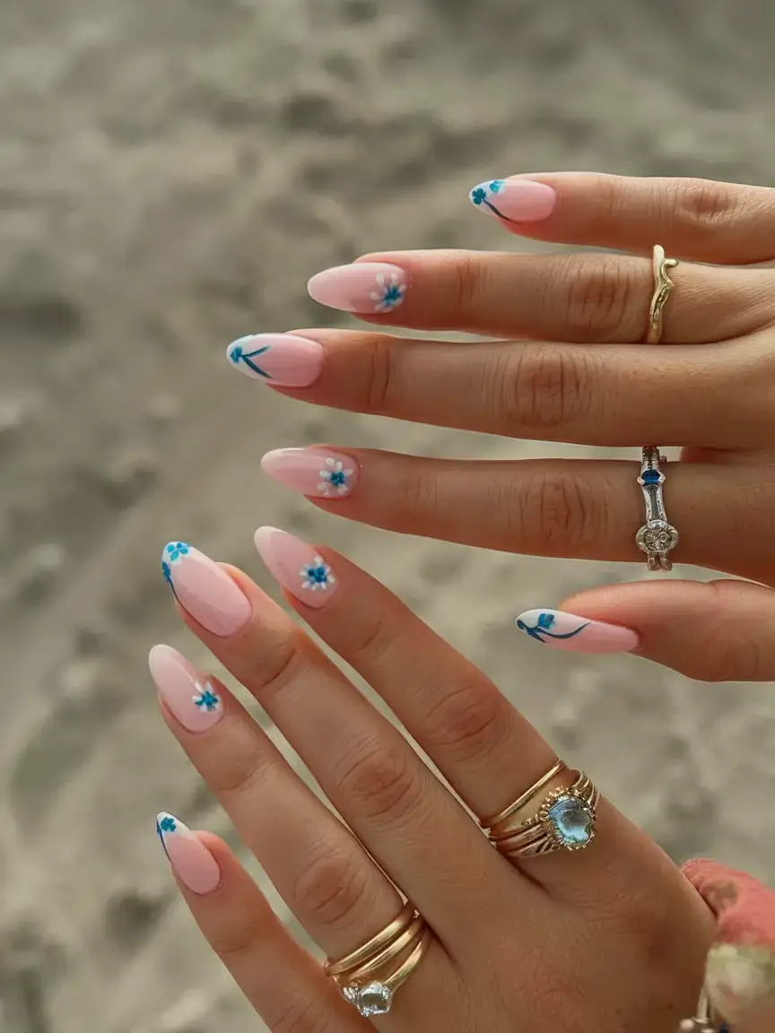 Beach tropical vacation nails ideas 2025 Fresh Blue Florals
