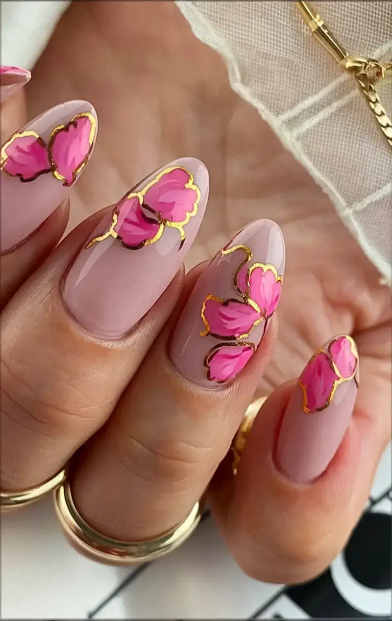 Beach tropical vacation nails ideas 2025 Gold-Lined Blossom