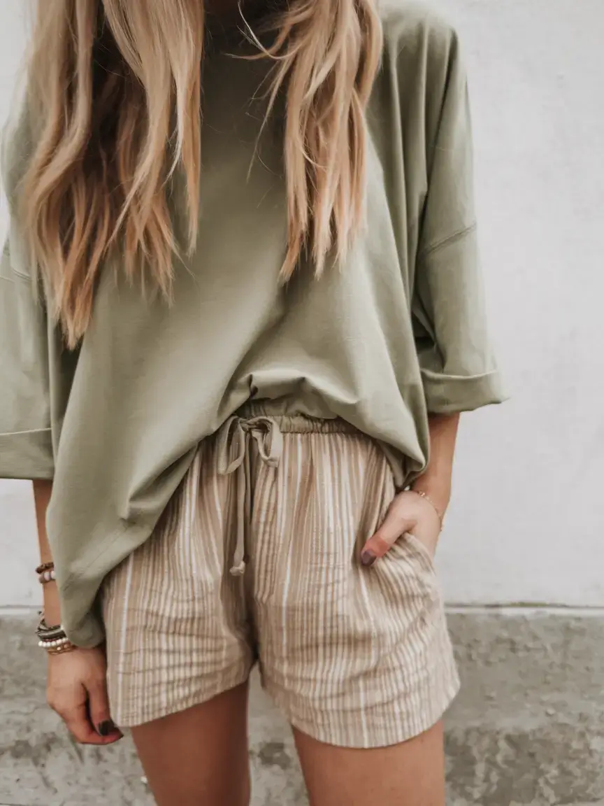 summer mom outfit trends 2025 Laid-Back Texture and Stripes