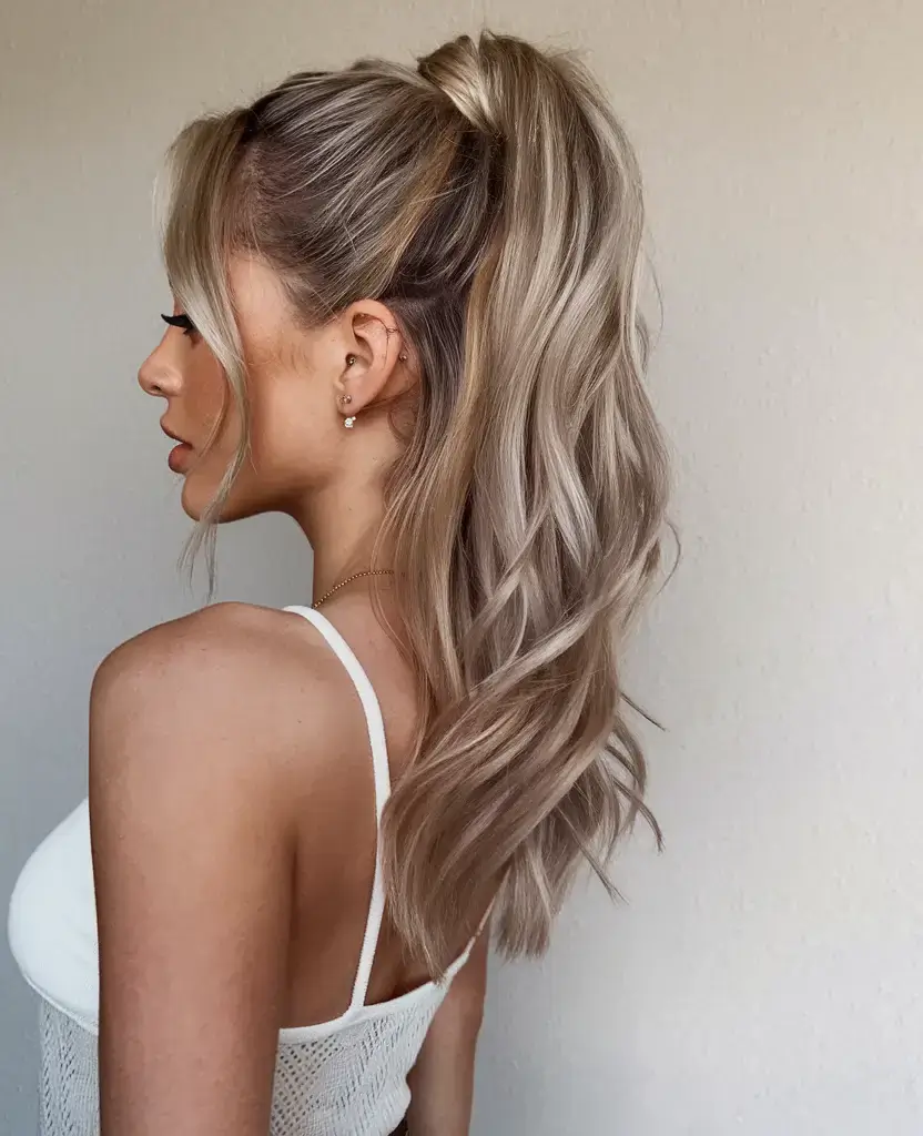 summer ponytail hairstyles 2025 High Pony with Retro Layers