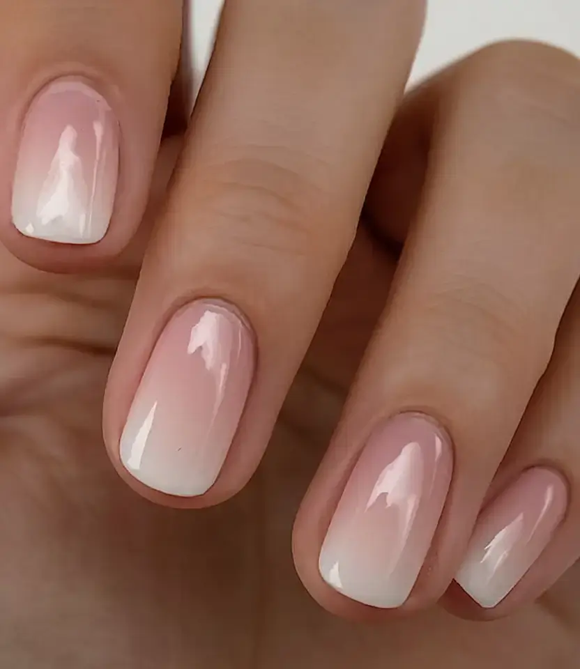summer short nail ideas 2025 Soft Ombré Fade