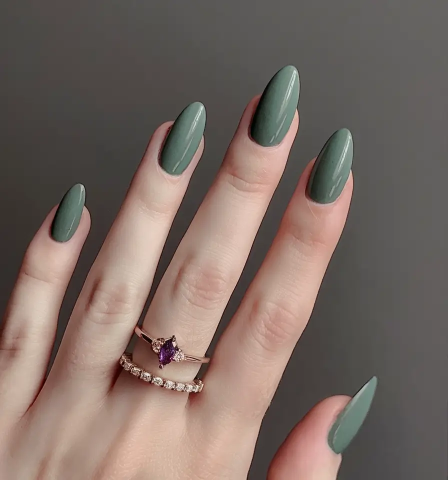 best august nail colors for 2025+Mossy Green Mood for Unexpected Style