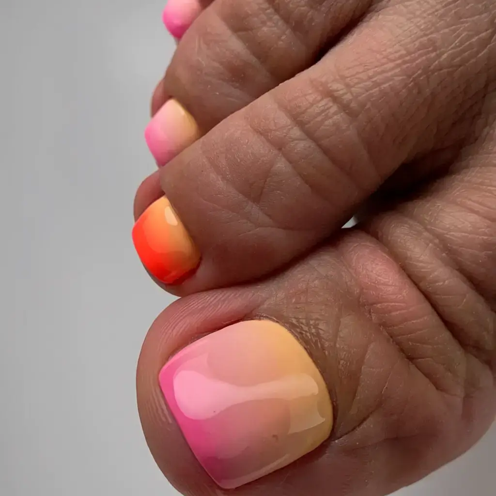 cute july toe nails for summer 2025 Sunset Gradient: Summer Evenings on Your Toes