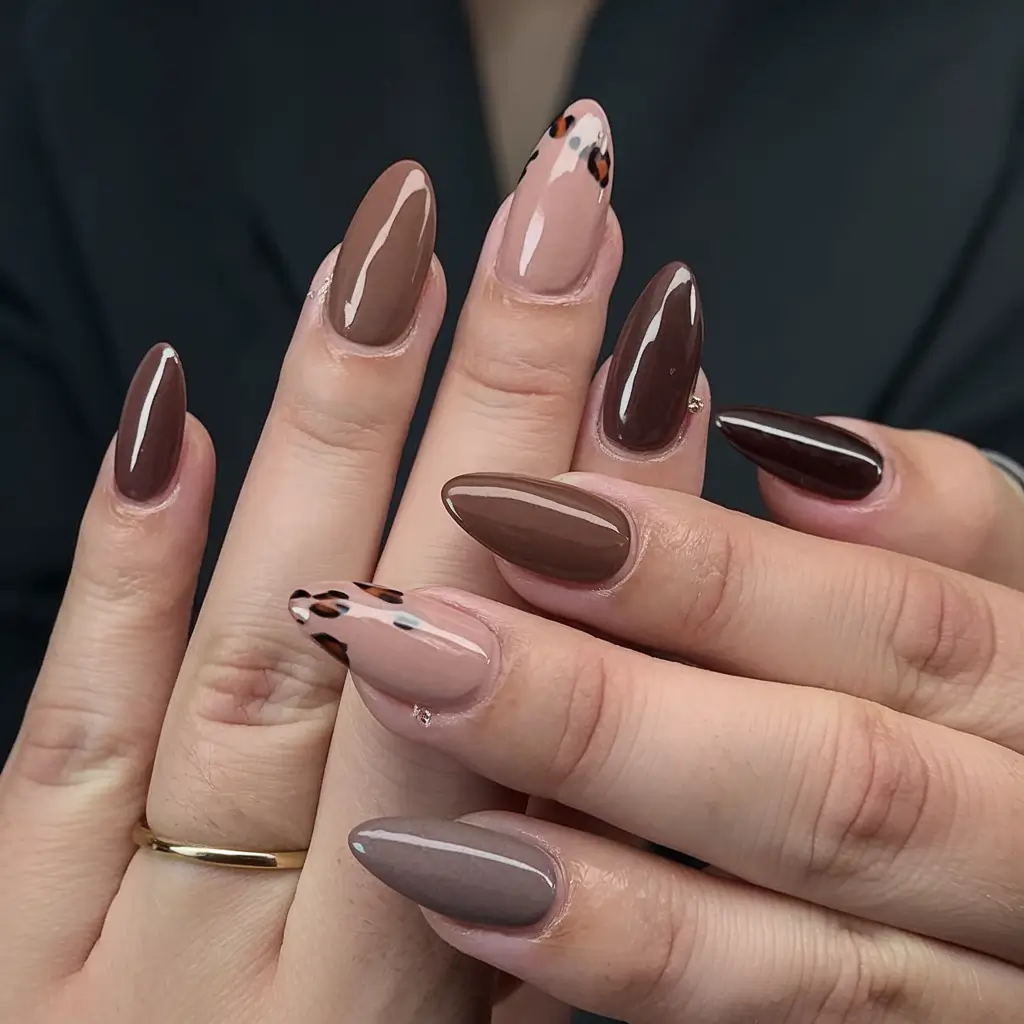 cute summer nails youll love in 2025 chocolate-neutrals-hint-leopard