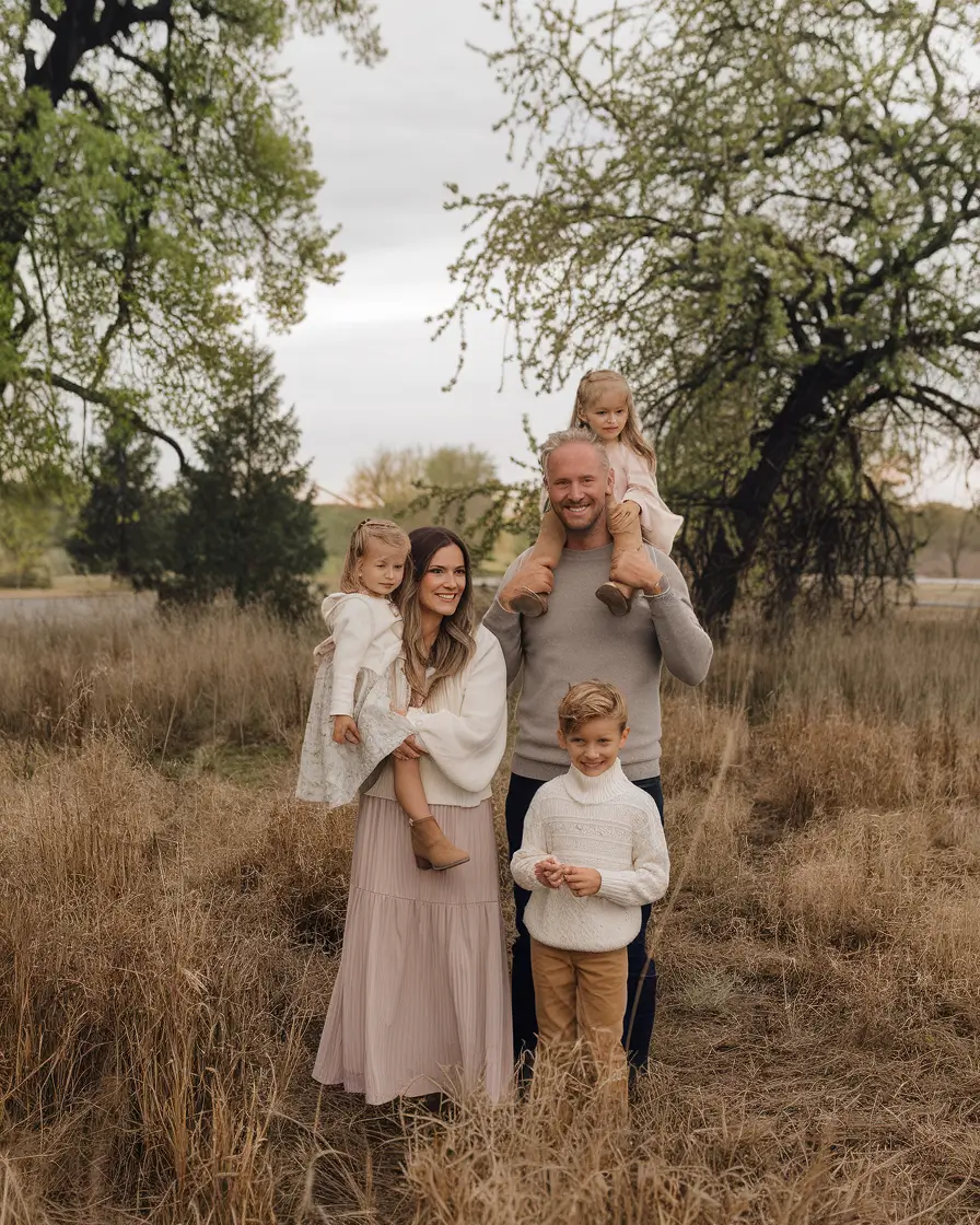 fall family pictures outfits ideas 2025-Creamy Neutrals in the Meadow