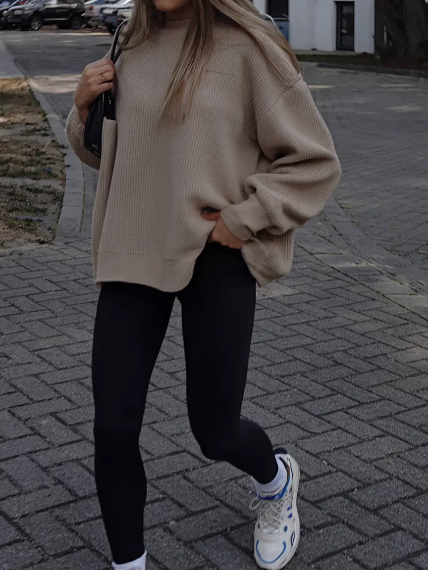 new fall outfits ideas The Oversized Effortless Girl Uniform