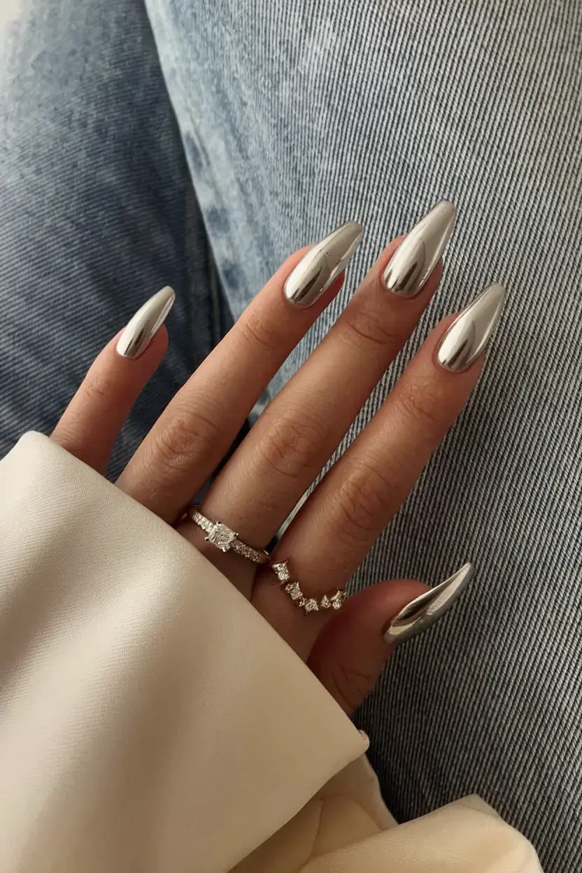 glossy gel nails for summer 2025 Liquid Mirror Chrome Nails