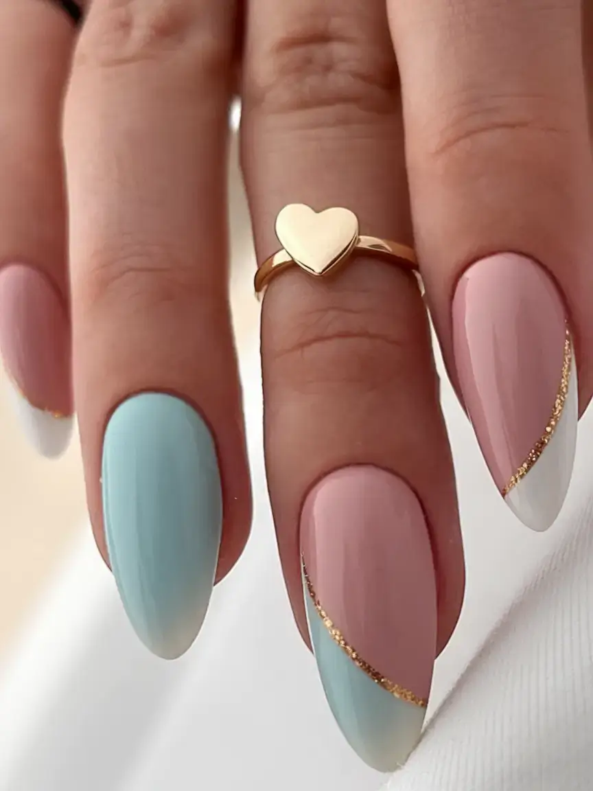 july 2025 nails you’ll want to copy Pastel Split Elegance