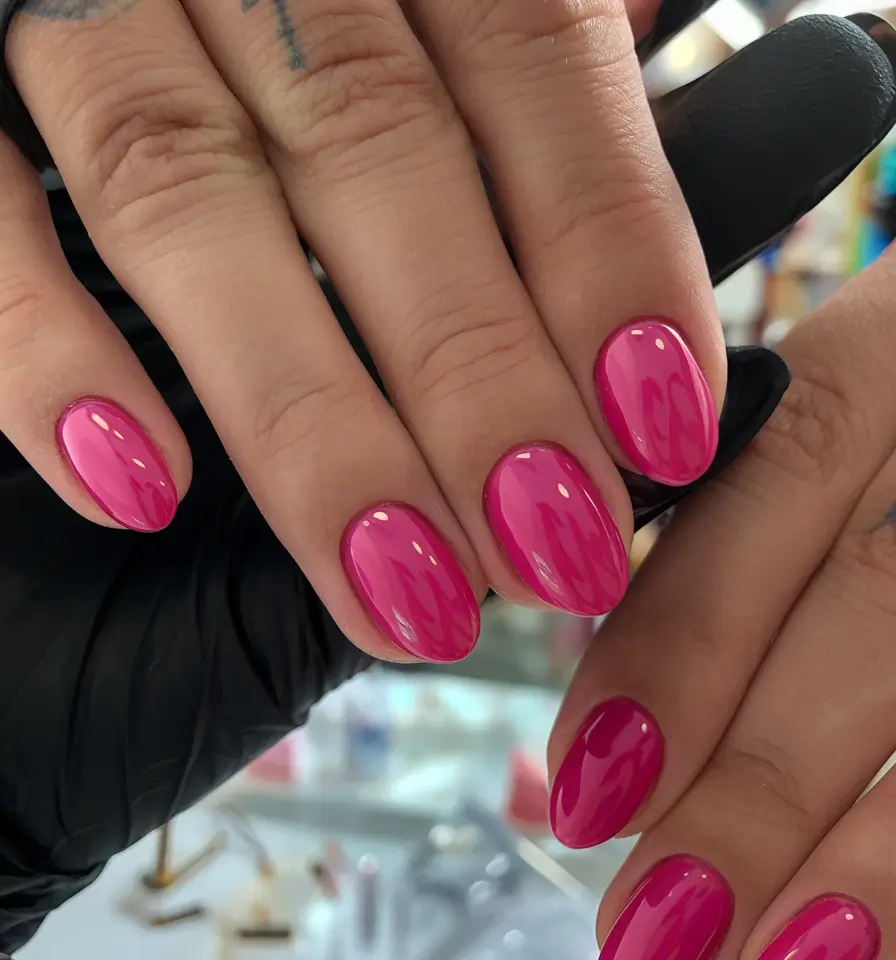 short acrylic nails for summer 2025 vibes Barbiecore Hot Gloss