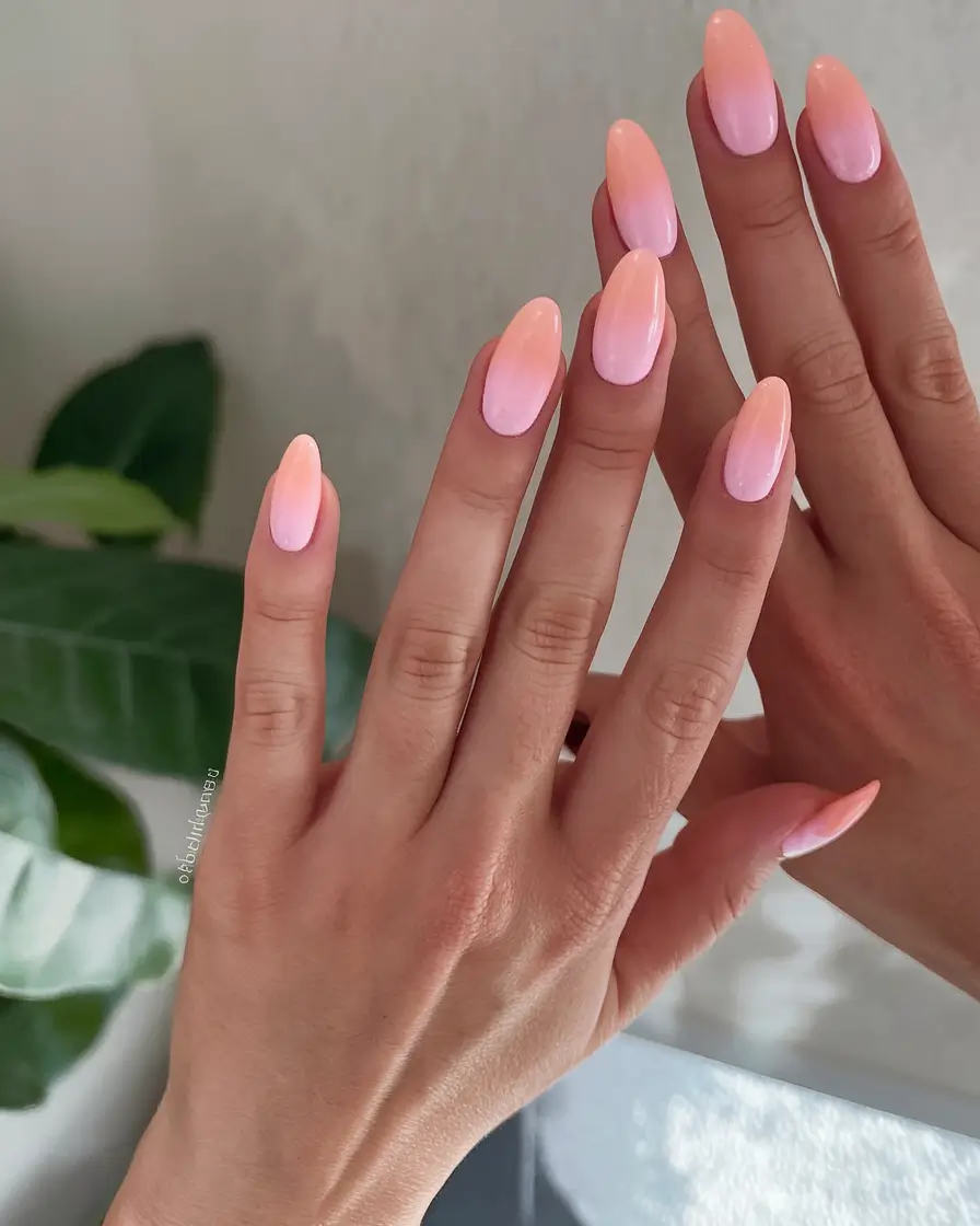 sunset gradient nails to glow in 2025 Peach Glow: Minimalist Sunset Perfection