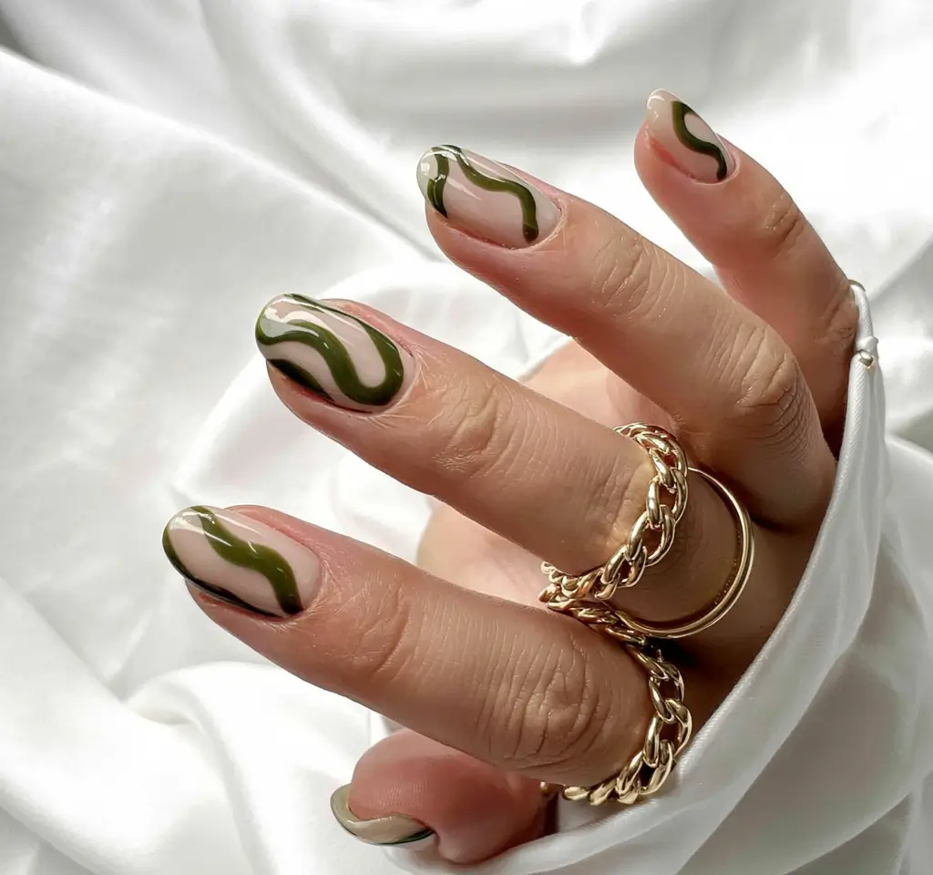 early fall nails ideas 2025 Olive Wave Tips
