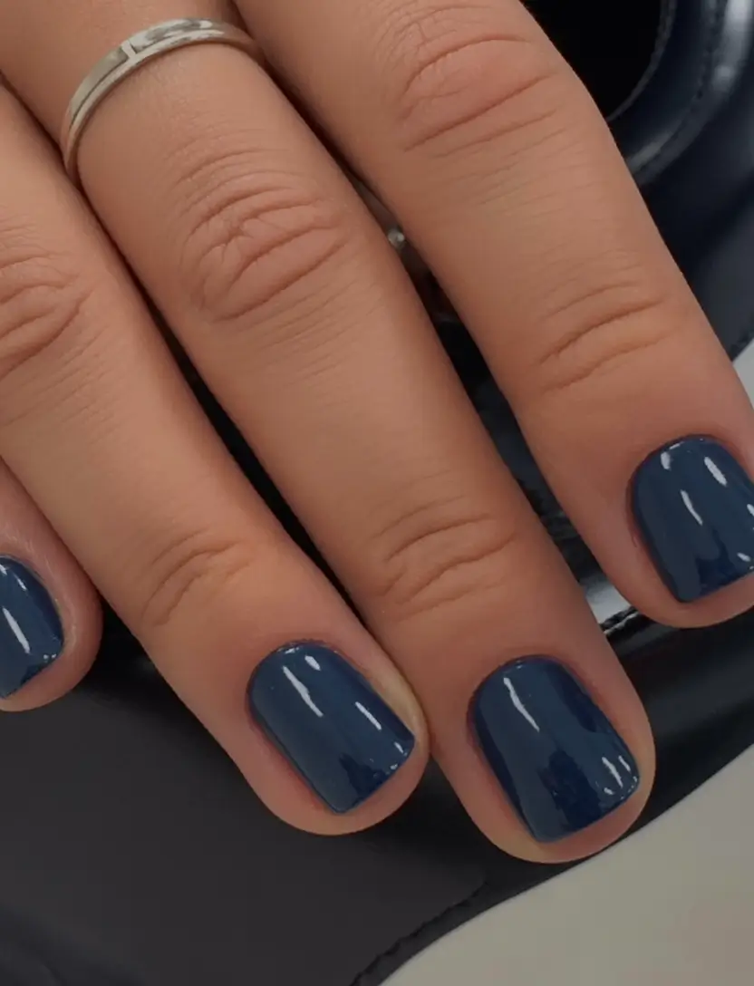 fall acrylic nails: short and long ideas 2025 Denim Blue Shortie