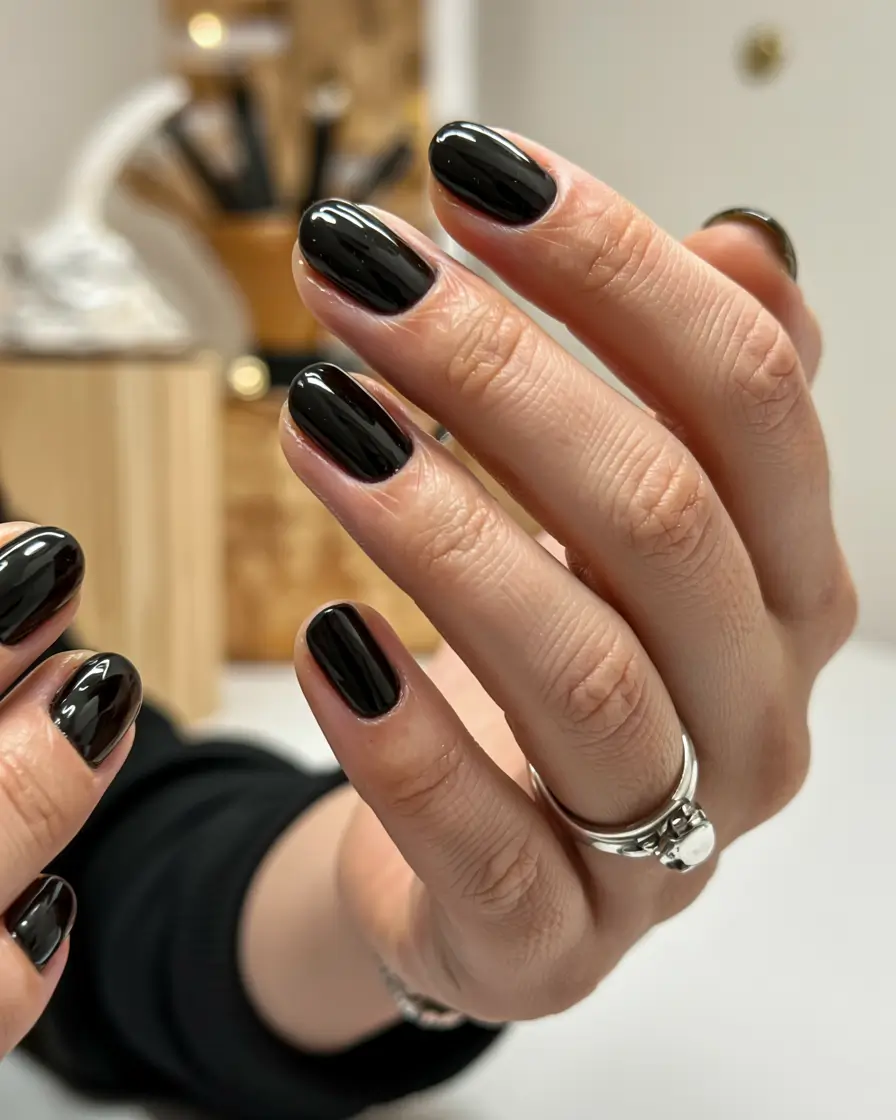 black fall nails 2025 Classic Jet Black Rounds