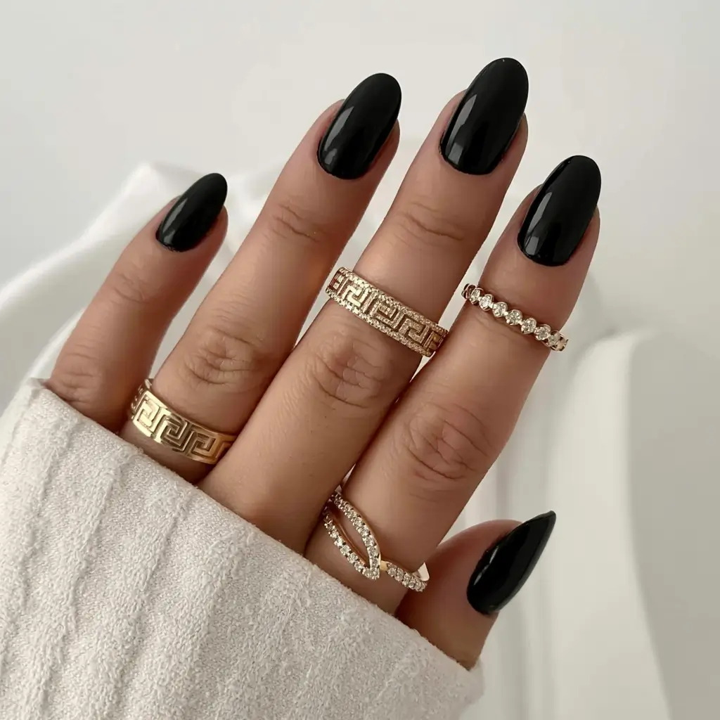 black fall nails 2025 Glossy Minimalism