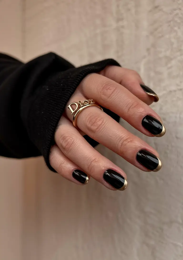 black fall nails 2025 Golden Edge Chic