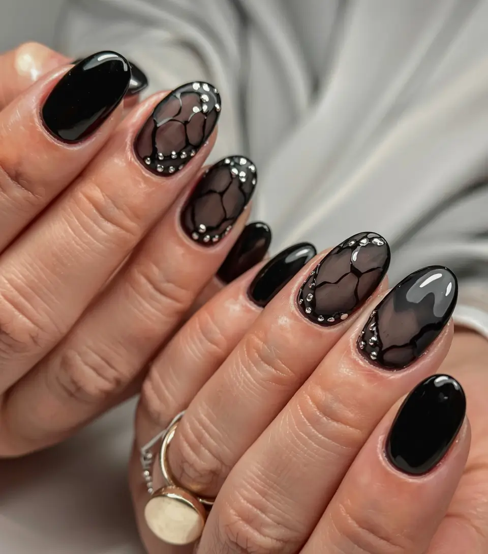 dark fall nails 2025 Midnight Lace