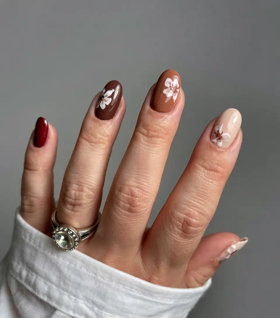 easy fall nails 2025 Caramel Petals
