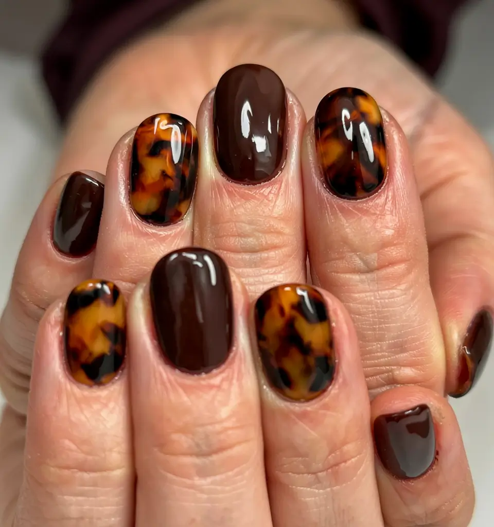 fall manicure 2025 Tortoiseshell Luxe