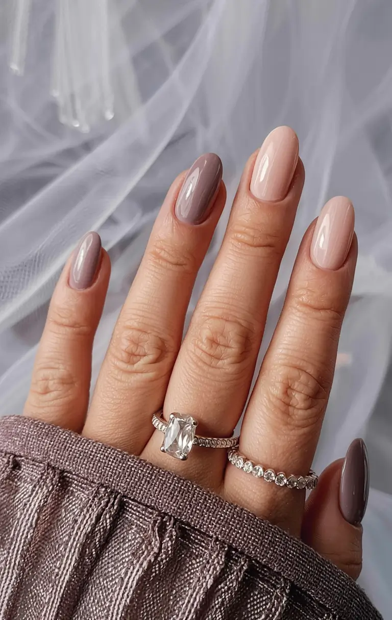 fall nails 2025 color trends Two-Tone Neutral Harmony