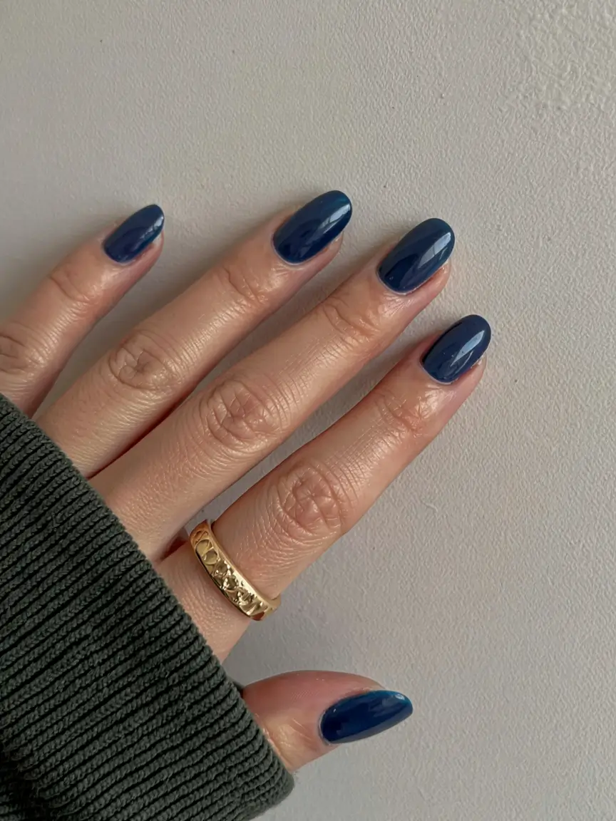 navy blue fall nail ideas for 2025 Everyday Navy Simplicity