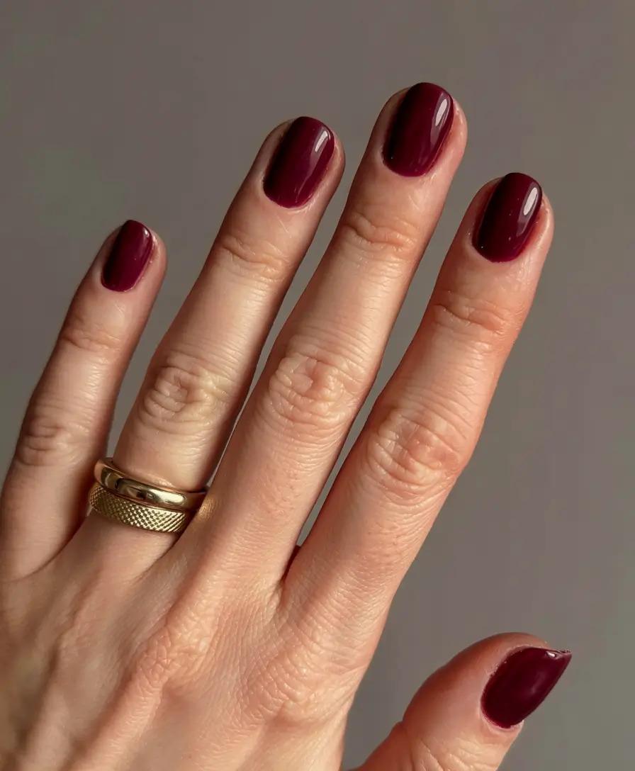 round fall nails 2025 Merlot Minimalism