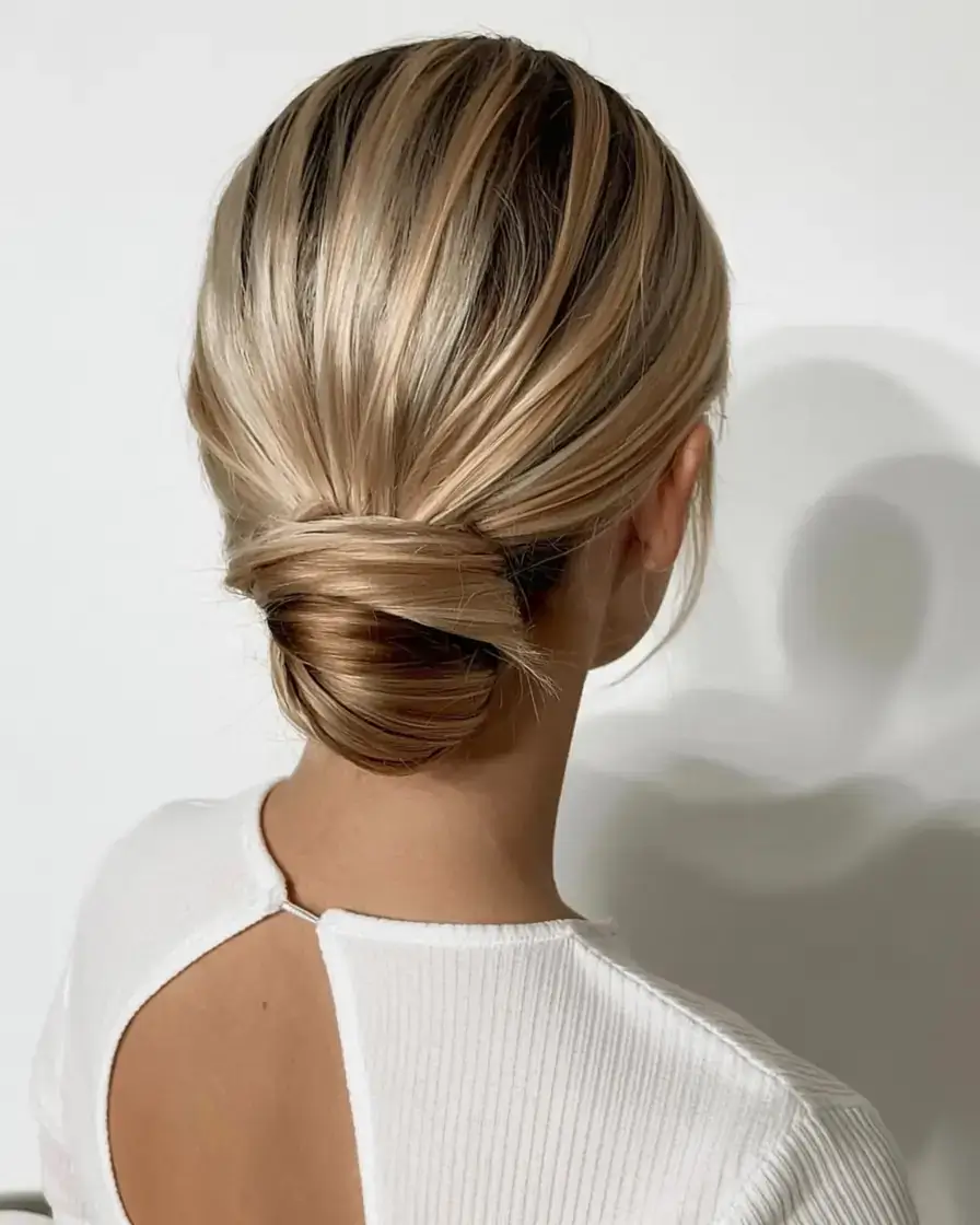 easy hairstyles for fall 2025 Minimal Sleek Bun