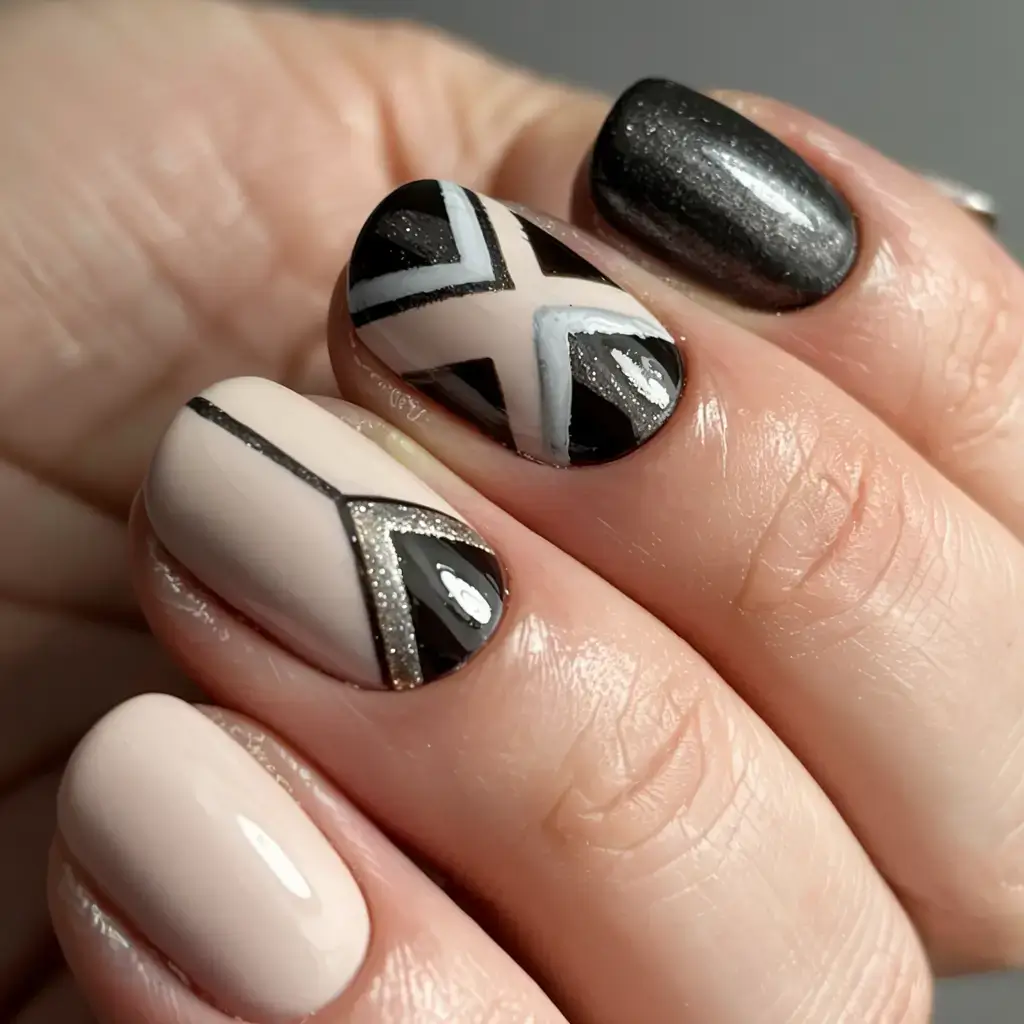 fall geometric nails 2025 Monochrome Edge