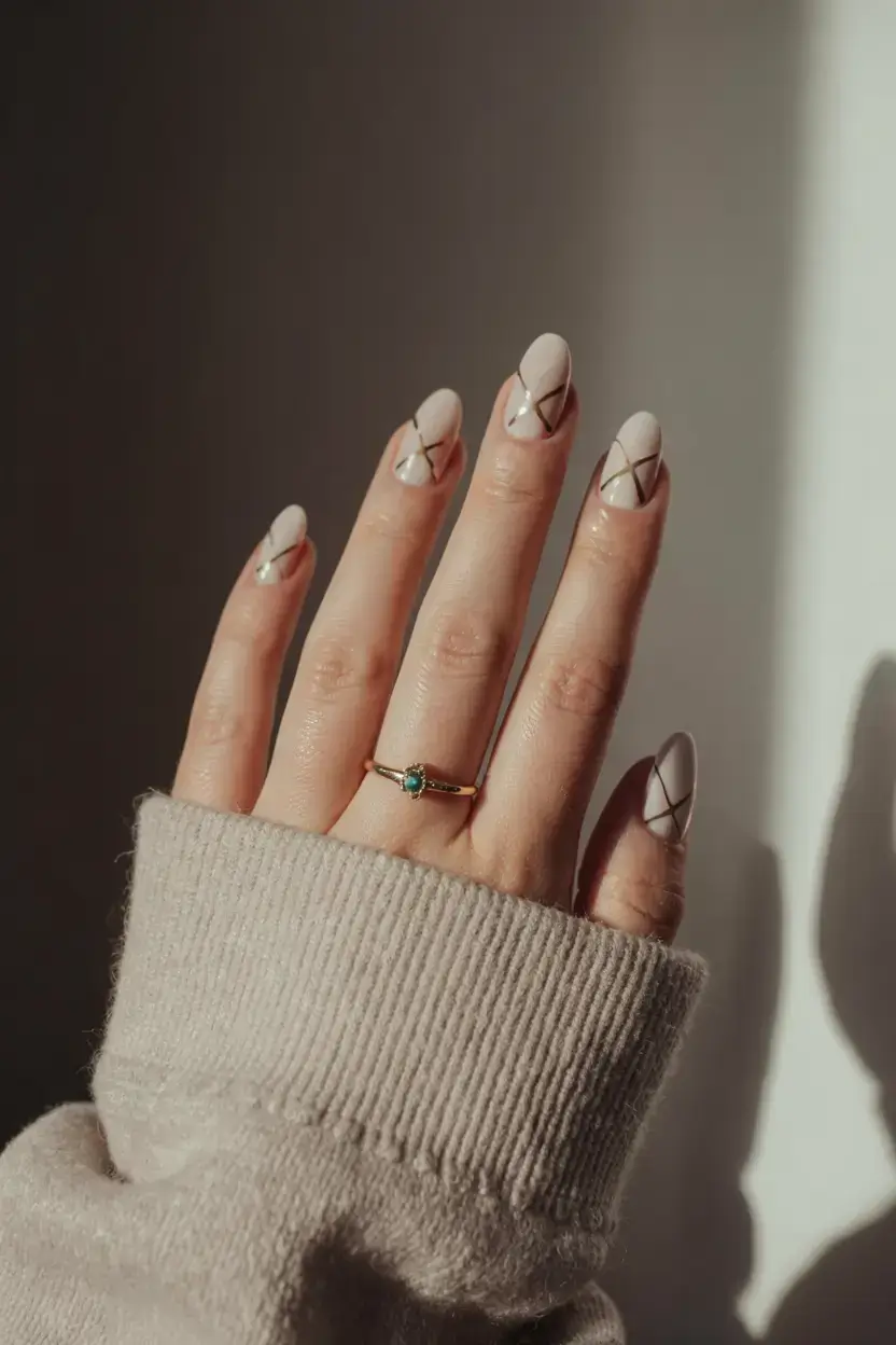 fall geometric nails 2025 Golden Minimalism