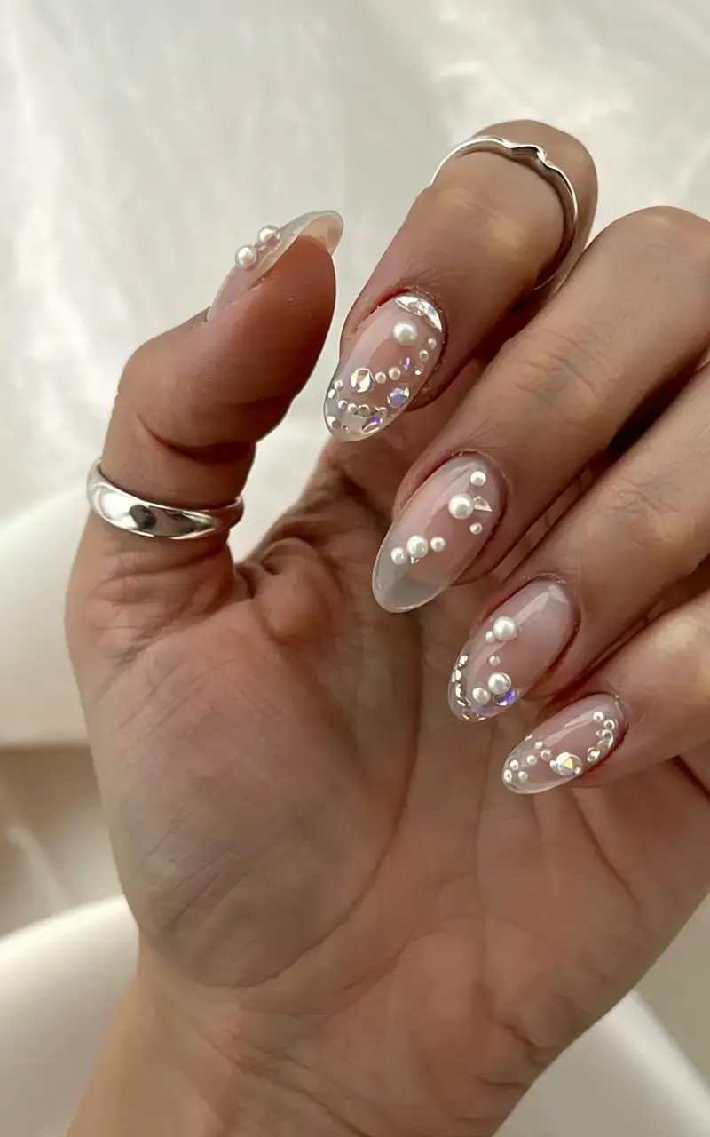 fall rhinestone & embellished nails 2025 Pearl Constellations