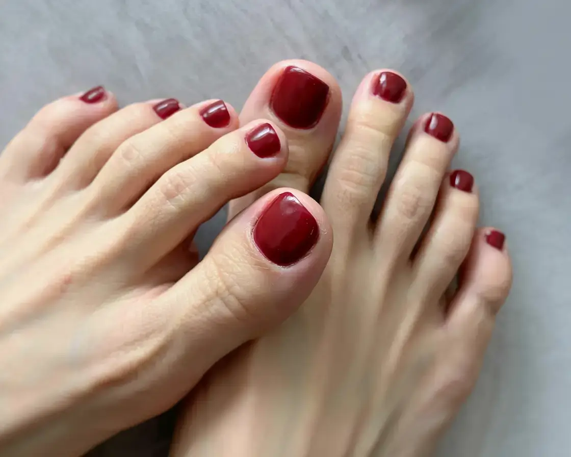 october toe nails ideas fall 2025 trends Velvet Crimson Allure
