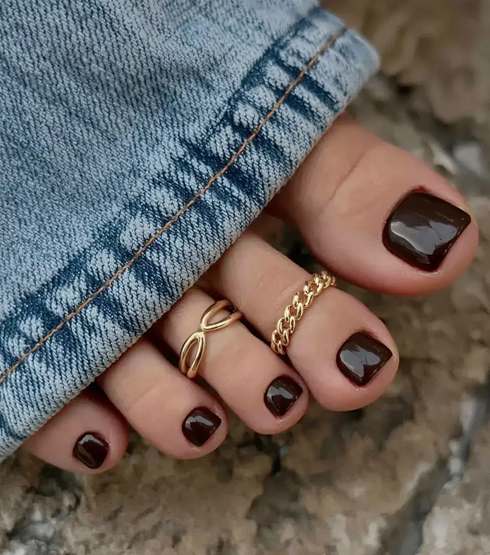 october toe nails ideas fall 2025 trends Espresso Depth