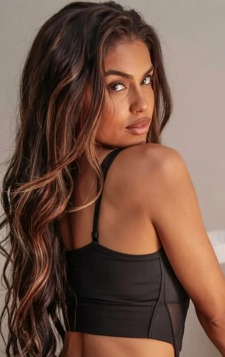winter hair colors 2025 2026 for black women Bronzed Balayage Flow