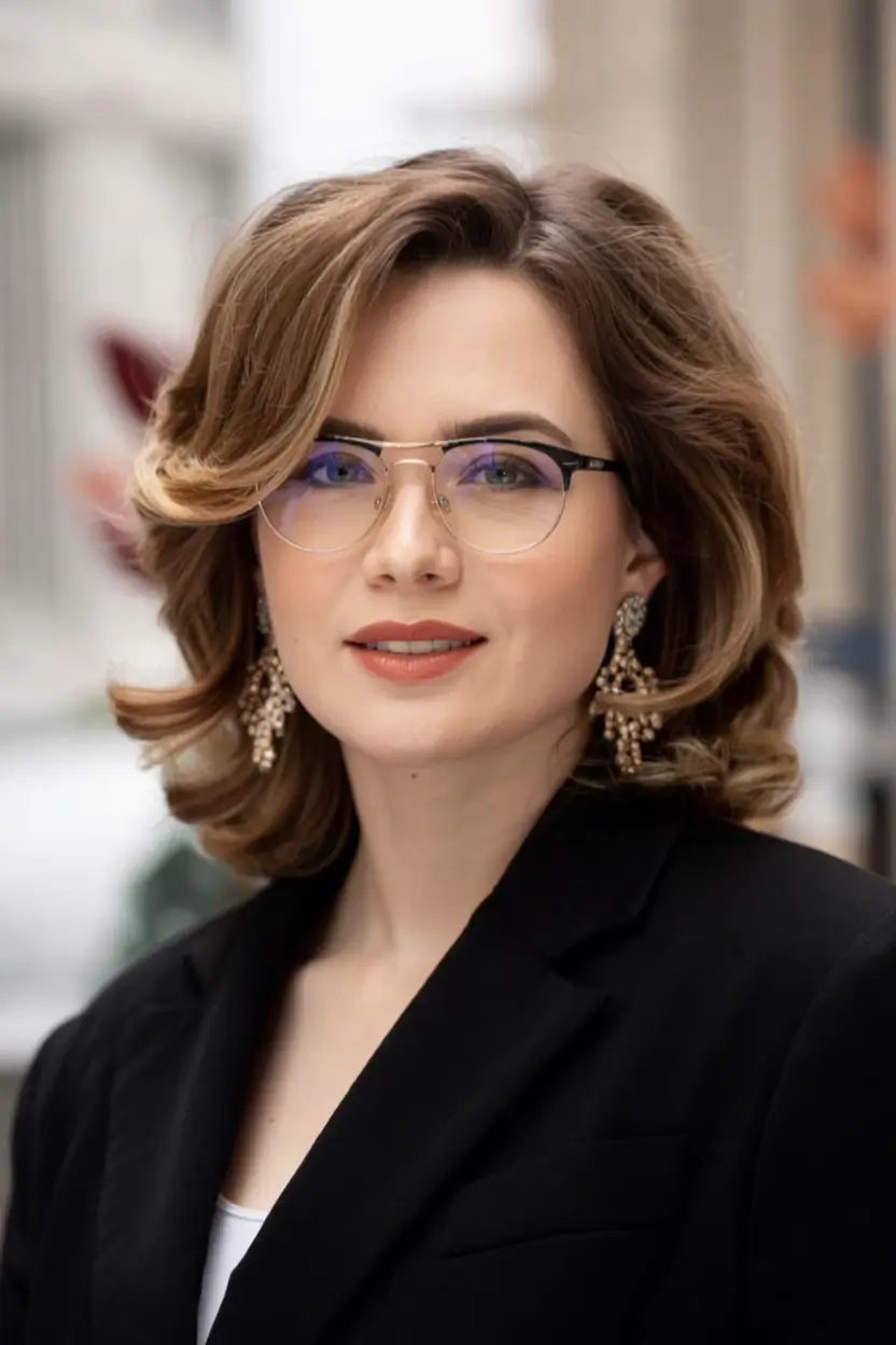 winter hairstyles hair color 2025 2026 for women over 50 Classic Shoulder-Length Bob with Retro Waves