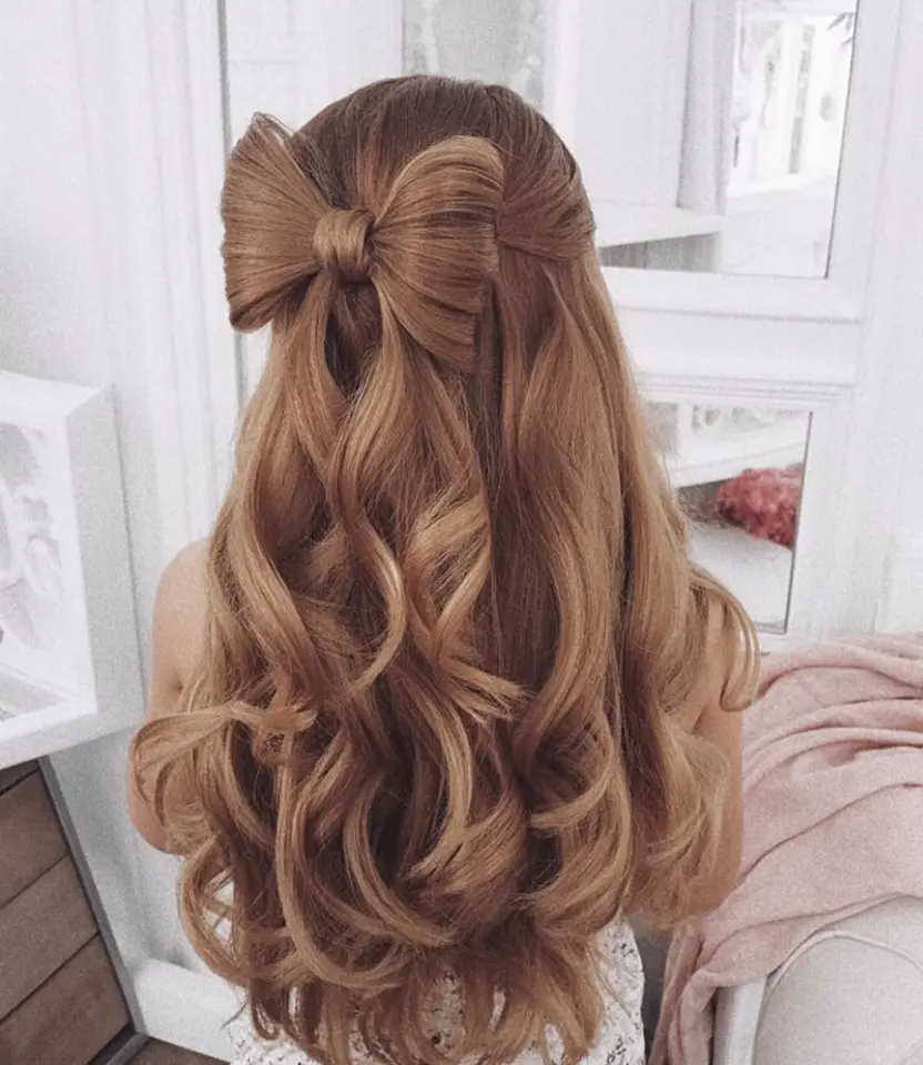 christmas hairstyles ideas 2025 Golden Bow Curls