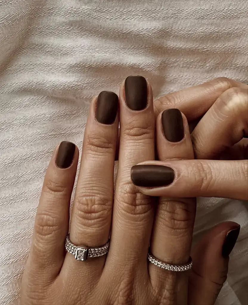 dark winter nail colors ideas 2025 2026 Cocoa Cashmere Mood