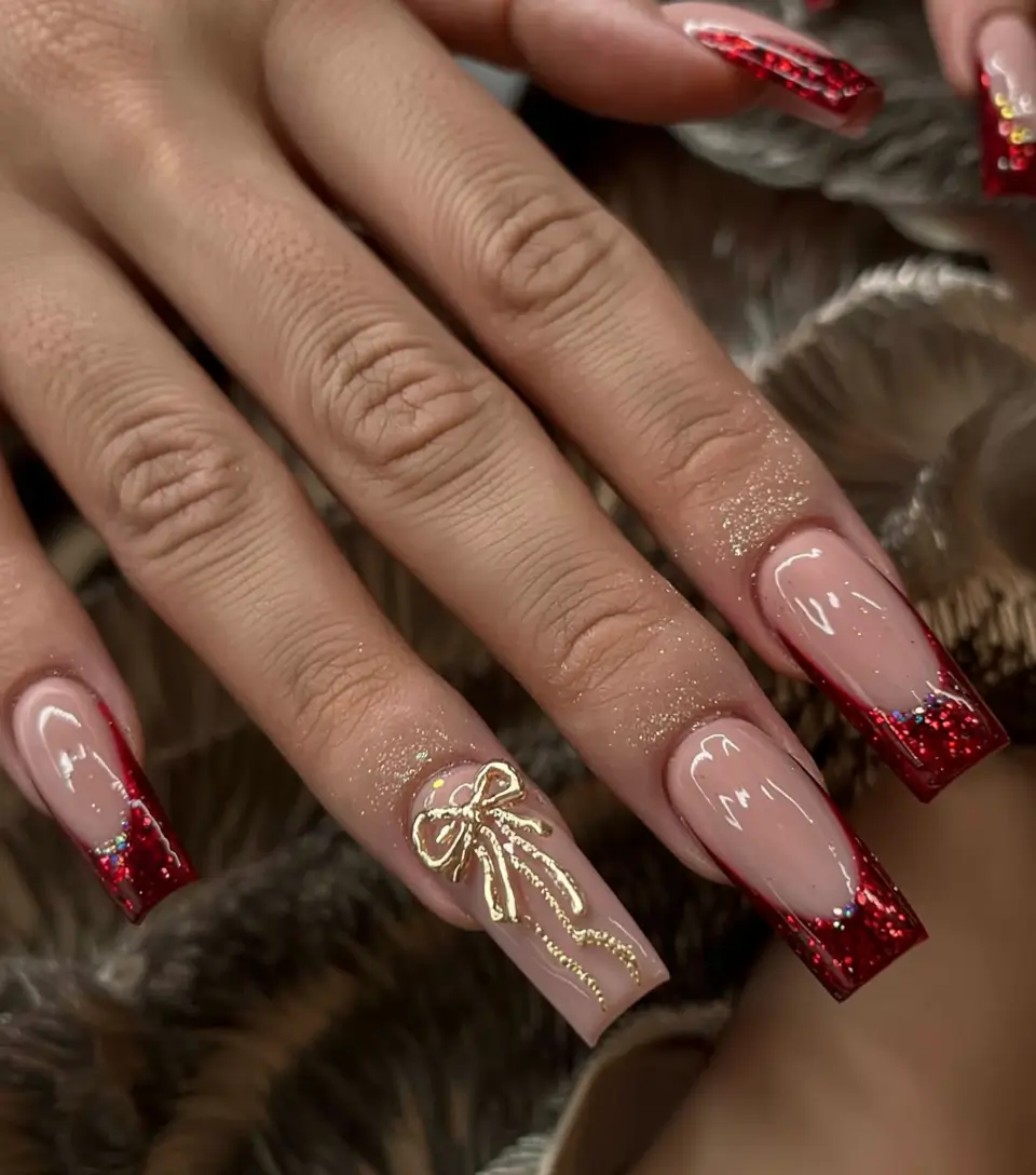Easy Christmas Nails 2025 Golden Gift Wrap