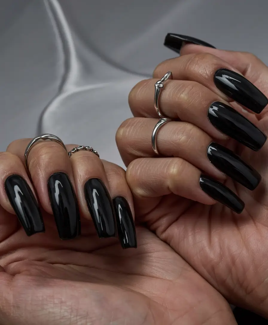 modern dark nail inspo winter 2025 2026 Liquid Obsidian