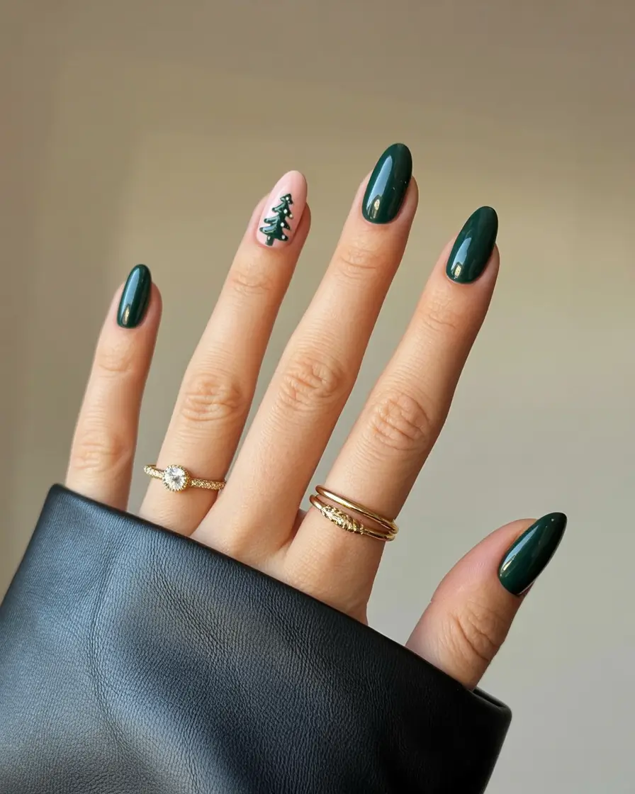 trendy winter nails 2025 2026 Evergreen Sparkle