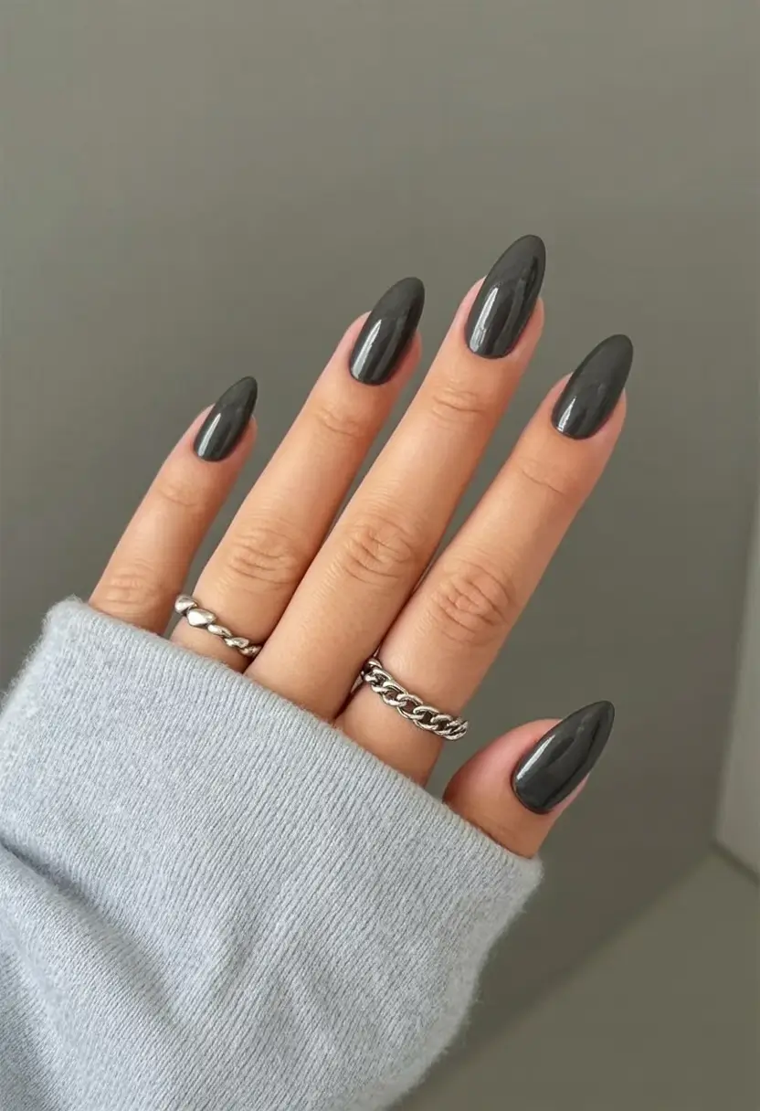 winter acrylic nails 2025 2026 Charcoal Gloss Minimalism