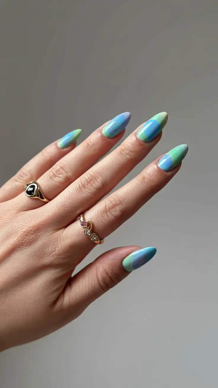 aura nails 2026 Bi-Phase Beam: Two-Toned Aura Pop