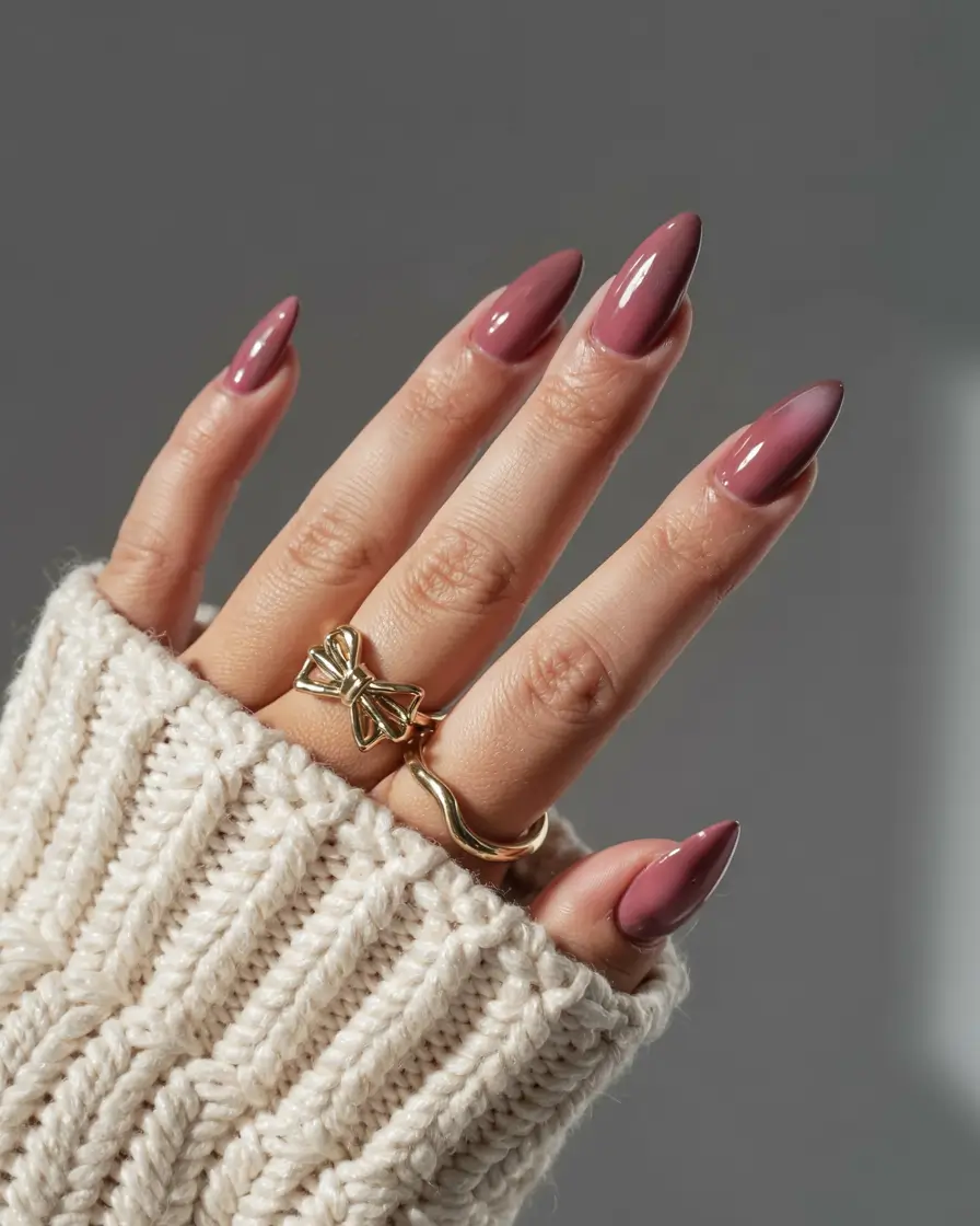 aura nails 2026 Cocoa Glaze: Mocha-Plum Fade