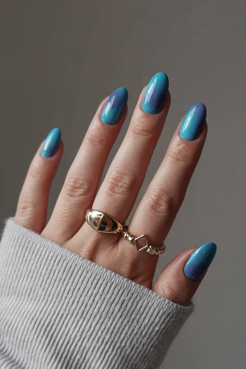 aura nails 2026 Midnight Pool: Indigo-Blue Flow