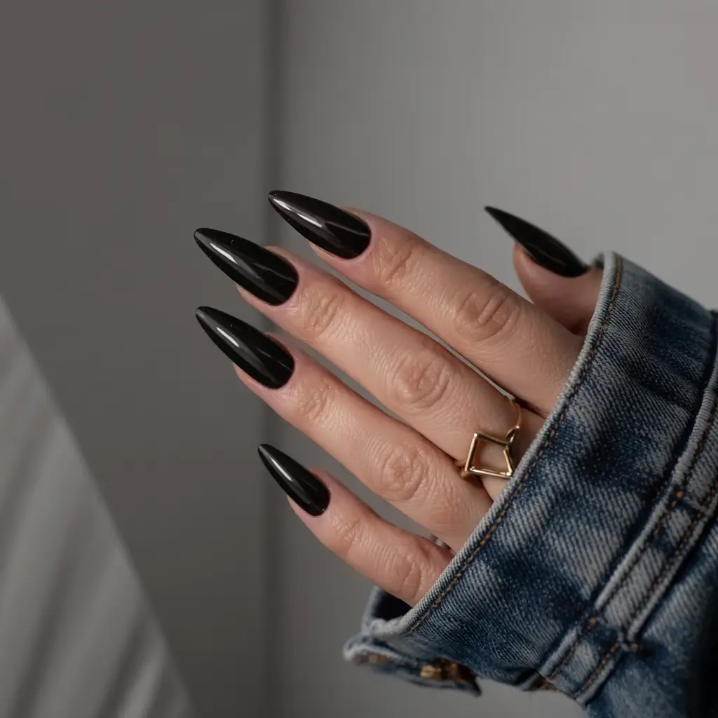 birthday nails 2026+Sharp & Sleek Black Almond