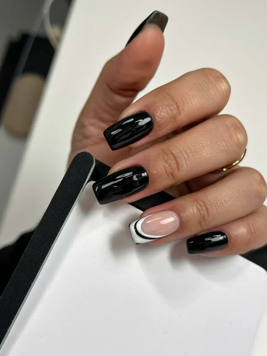 black nails 2026 Negative Space Meets Retro Curve
