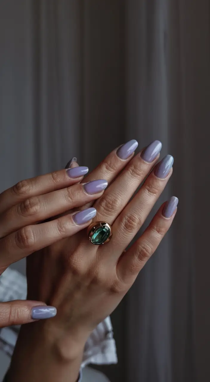 chrome nails 2026 Iridescent Lilac Whisper