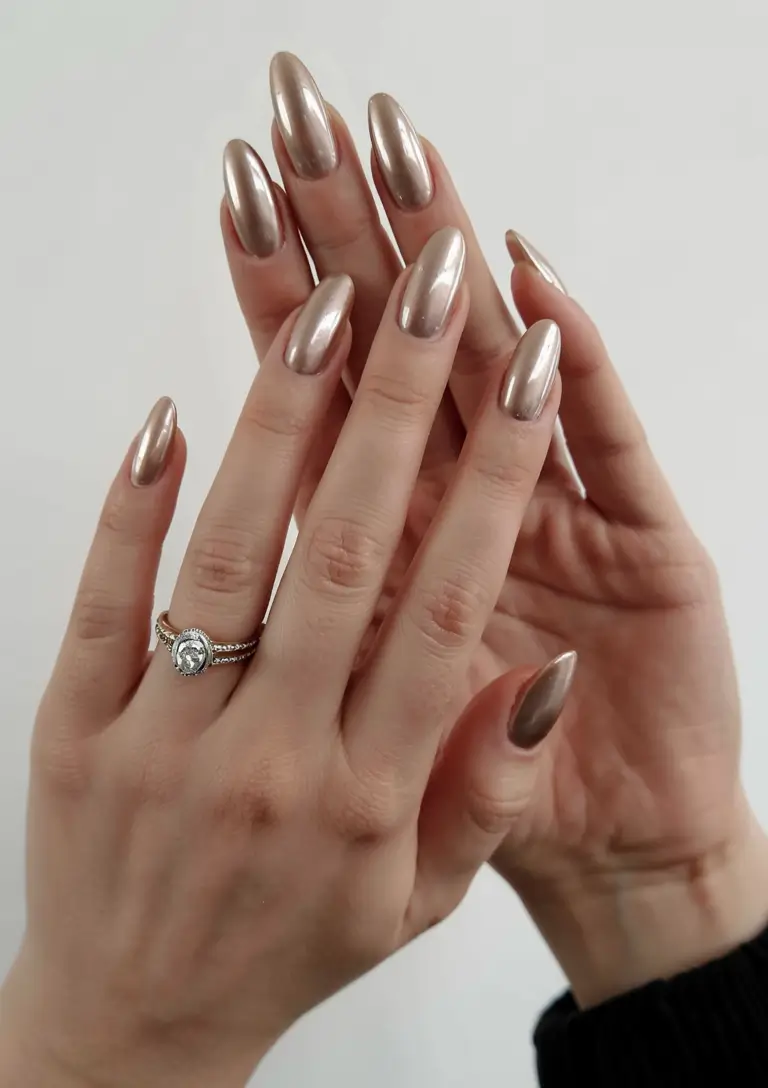 chrome nails 2026 Champagne Melt Elegance