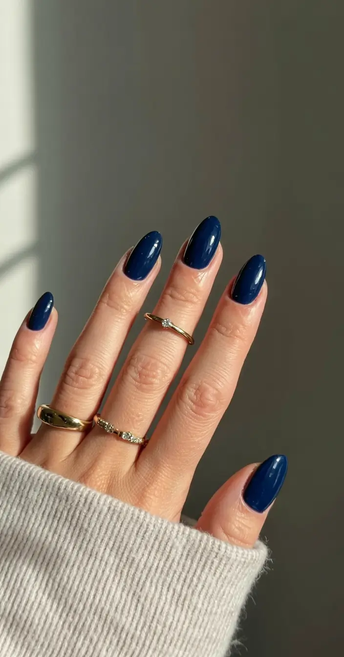 gel nails 2026 Midnight Minimal