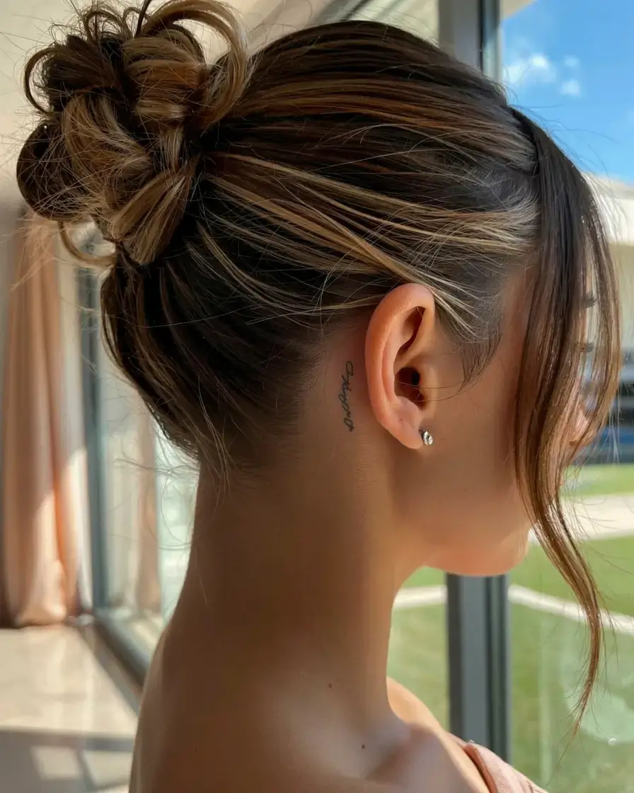 hairstyles ideas 2026+Lightweight Bun with Glossy Highlights